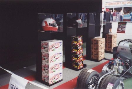 Helmet and Oil Display Case Cabinet for Racing