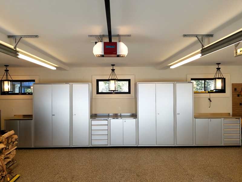 Moduline ProII™ Light Gray Aluminum Cabinets in a Garage