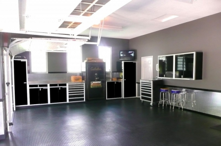 Dream Garage Workshop with Cabinet Systems